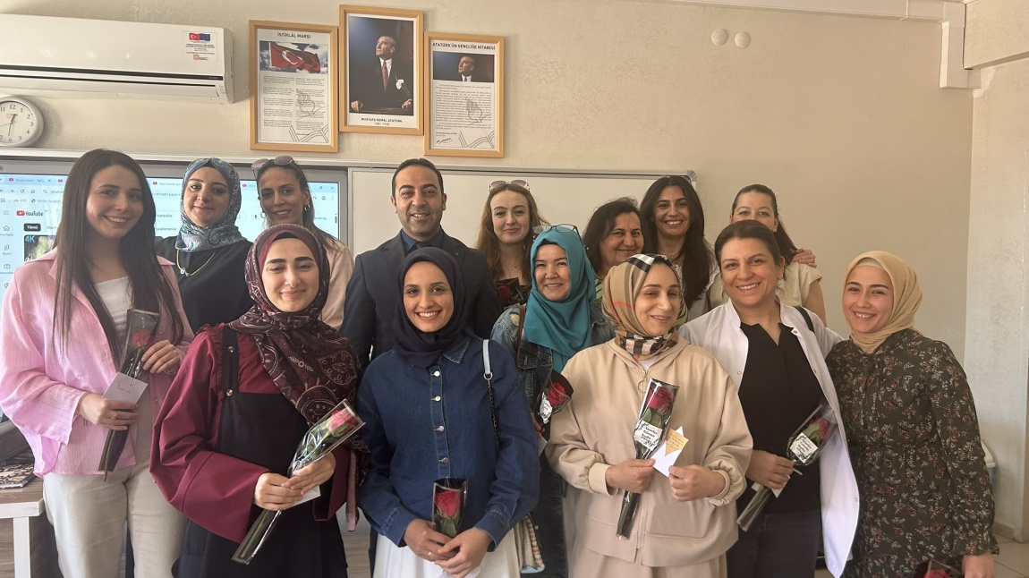Bingöl Mesleki ve Teknik Anadolu Lisesi'nde Anneler Günü Etkinliği